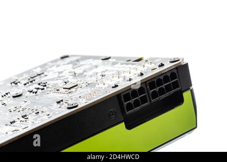 GPU professionale per giochi per PC, dettaglio del connettore di alimentazione a 6 e 8 pin, scheda a circuito visibile Foto Stock