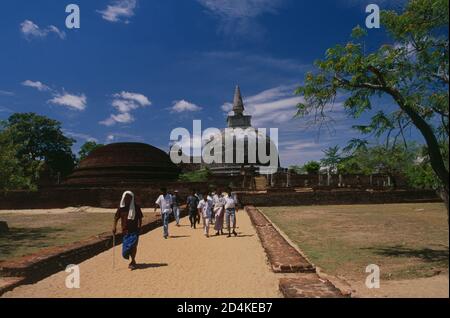 Tempel ruderi di antiche città re Polonnaruwa sullo Sri Lanka Isola Foto Stock