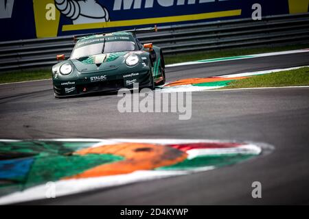 Monza, Italia, Italia. 09 ottobre 2020. 93 laser Felipe (deu), Lietz Richard (aut), Fassbenber Michael (ger), Proton Competition, Porsche 911 RSR, azione durante la 2020 4 ore di Monza, 4° round della European le Mans Series 2020, dal 9 al 11 ottobre 2020 sull'Autodromo Nazionale di Monza, Italia - Foto Thomas Fenetre/DPPI Credit: LM/DPPI/Thomas Fenetre/Alamy Live News Foto Stock