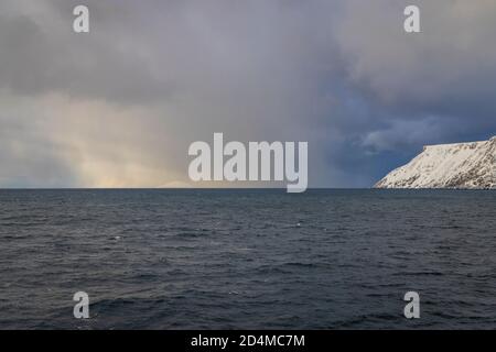 Paesaggi meravigliosi intorno a Hammerfest in Norvegia settentrionale Foto Stock