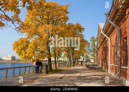 KRONSTADT, RUSSIA - 29 SETTEMBRE 2020: Giornata di sole settembre presso l'antico edificio olandese della cucina Foto Stock