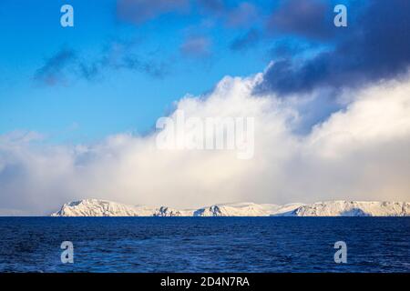 Paesaggi meravigliosi intorno a Hammerfest in Norvegia settentrionale Foto Stock