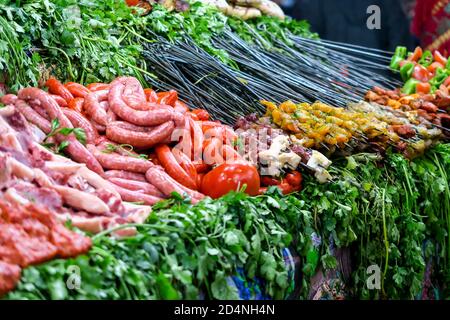 verdure al mercato, foto come sfondo Foto Stock