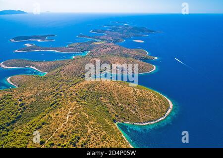 Pakleni otoci destinazione nautica arcipelago vista aerea, isola di Hvar, Dalmazia regione della Croazia Foto Stock