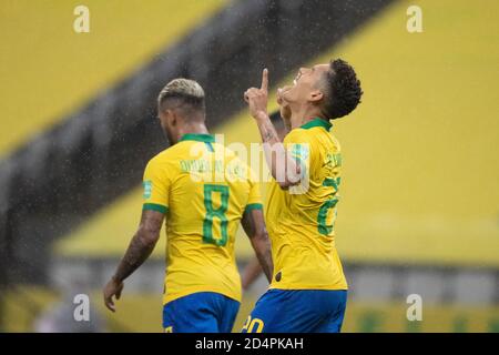 9 ottobre 2020; Arena Corinthians, Sao Paulo, Brasile; Coppa del mondo FIFA Qatar 2022 qualificazioni; Brasile contro Bolivia; Roberto Firmino del Brasile celebra il suo obiettivo con Everton nel 30 minuti 2-0 Foto Stock