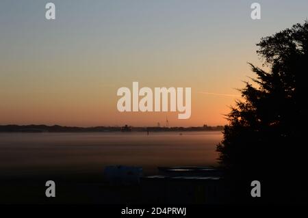 Alba su campo d'aviazione Foto Stock