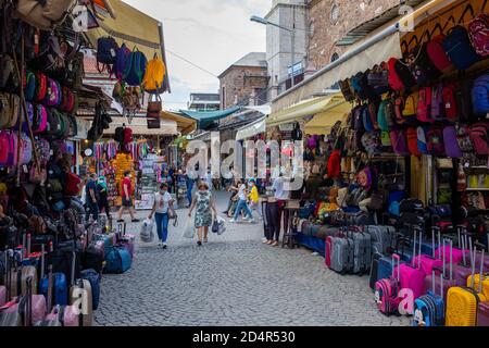 Vista da Kemeralti durante l'epidemia di coronavirus. Kemeralti è uno storico bazar distretto di Izmir, Turchia il 9 ottobre 2020. Foto Stock