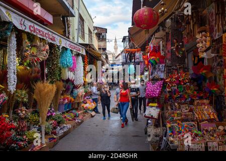 Vista da Kemeralti durante l'epidemia di coronavirus. Kemeralti è uno storico bazar distretto di Izmir, Turchia il 9 ottobre 2020. Foto Stock