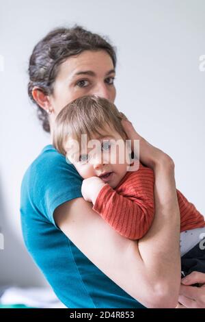 bambino di 9 mesi. Foto Stock