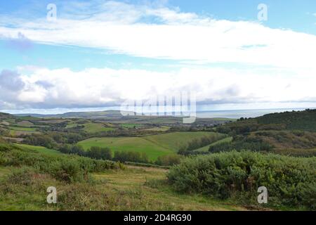 Vista da Westover giù sull'Isola di Wight guardando ad est In un giorno mutevole come Storm Alex si avvicina a ottobre 2020 Foto Stock