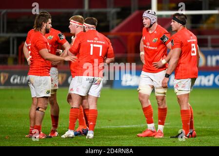 Limerick, Irlanda. 10 Ott 2020. Giocatori di Munster durante la partita di rugby Guinness PRO14 tra Munster Rugby e Edinburgh Rugby al Thomond Park di Limerick, Irlanda il 10 ottobre 2020 (Foto di Andrew SURMA/SIPA USA) Credit: Sipa USA/Alamy Live News Foto Stock