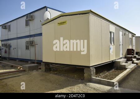 Portabille casa e ufficio cabininsLabor Camp cabinpiccole case temporanee : Muscat, Oman Foto Stock