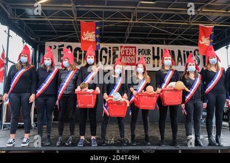 Il 10/10/2020, Lione, Auvergne-Rhône-Alpes, Francia. Il collettivo Marchons enfants ha organizzato circa sessanta eventi in Francia sabato 10 ottobre. Esso Foto Stock