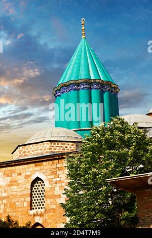 Il museo Mevlâna, con il mausoleo a cupola blu di Jalal ad-DIN Muhammad Rumi, un mistico sufi noto anche come Mevlâna o Rumi. Era anche il dervis Foto Stock