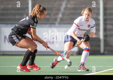 Amstelveen, Paesi Bassi. 01 Ottobre 2020. AMSTELVEEN, 11-10-2020, Wagener Stadion, Hoofdklasse Hockey Dames, Seizoen 2020-201. Giocatore SCHC mette Inverno. Durante il gioco Amsterdam D1 - SCHC D1. Credito: Pro Shots/Alamy Live News Foto Stock