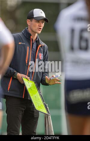 Amstelveen, Paesi Bassi. 01 Ottobre 2020. AMSTELVEEN, 11-10-2020, Wagener Stadion, Hoofdklasse Hockey Dames, Seizoen 2020-201. Allenatore SCHC Lucas Giudice. Durante il gioco Amsterdam D1 - SCHC D1. Credito: Pro Shots/Alamy Live News Foto Stock