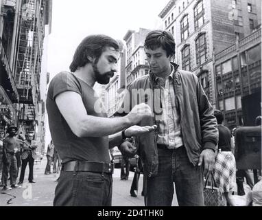 MARTIN SCORSESE e ROBERT DE NIRO in TASSISTA (1976), diretto da MARTIN SCORSESE. Credit: FOTO COLUMBIA / Album Foto Stock