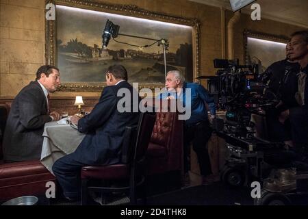 MARTIN SCORSESE, ROBERT DE NIRO e JOE PESCI in THE IRISHMAN (2019), diretto da MARTIN SCORSESE. Credito: STX Entertainment / Album Foto Stock