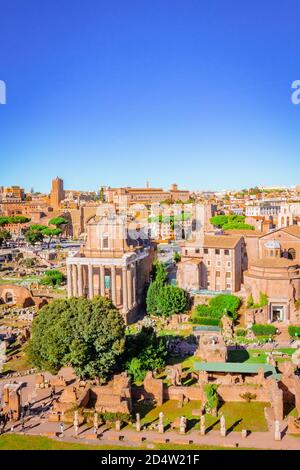 Vista del Foro Romano, antiche rovine romane a Roma, Roma, Italia, Europa Foto Stock