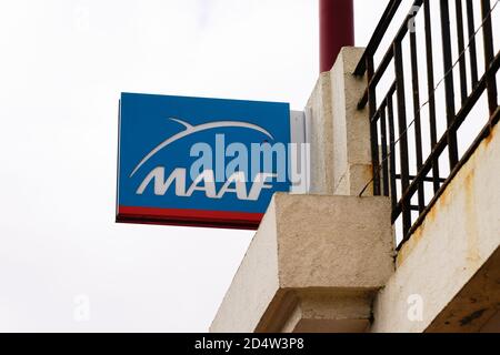 Bordeaux , Aquitaine / Francia - 10 01 2020 : marchio MAAF e logo di testo di assicurazione del marchio d'ufficio agenzia bancaria Foto Stock