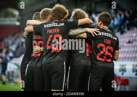 Herning, Danimarca. 21 giugno 2020. Alexander Scholz (14) del FC Midtjylland segna durante la partita 3F Superliga tra FC Midtjylland e Aarhus GF alla MCH Arena di Herning. (Foto: Gonzales Photo - Morten Kjaer). Foto Stock