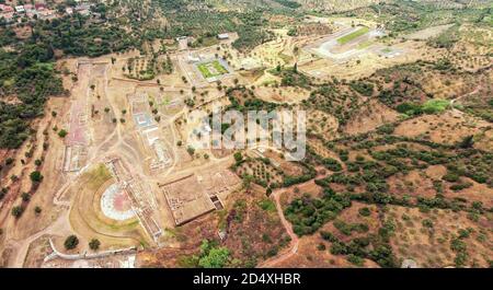 Vista aerea delle antiche rovine della città di Messini Foto Stock