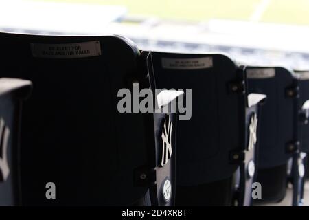 Bronx, Stati Uniti. 11 Ott 2020. Keaton Parks (55, NYCFC) scivola verso il gol durante il New York City Football Club contro la rivoluzione del New England allo Yankee Stadium di Bronx, New York. Kaitlin Marold/SPP Credit: SPP Sport Press Photo. /Alamy Live News Foto Stock