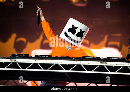 Electronic Music Star 'Marshmello' suona dal vivo durante l'annuale Belsonic Festival nel Parco Ormeau di Belfast Foto Stock