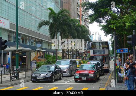 Hong Kong Nathan Road a Peking Road, Kowloon, Hong Kong. Nathan Road è una strada commerciale principale a Kowloon, Hong Kong. Foto Stock