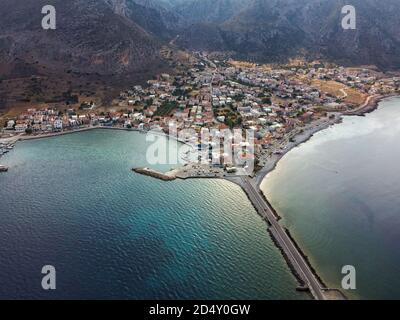 Vista panoramica aerea della città fortificata di Monemvasia in Grecia Foto Stock