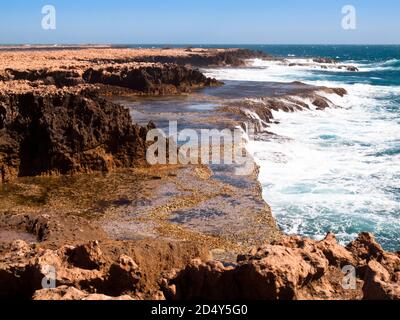Blowholes costa vicino a Point Quobba, Carnarvon, Australia Occidentale Foto Stock
