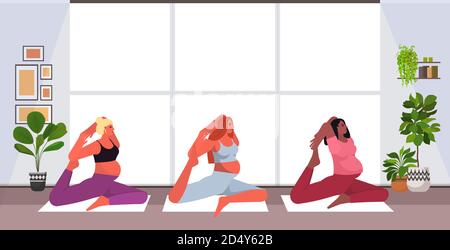 mix razza donne incinte facendo yoga fitness esercizi di allenamento sano stile di vita concept ragazze che meditano insieme moderno studio interno orizzontale pieno illustrazione del vettore lunghezza Illustrazione Vettoriale