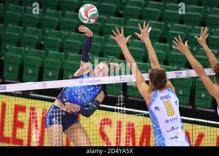 Firenze, Italia. firenze, 11 Ott 2020 2020, Celine Van Gestel (il Bisonte Firenze) durante il Bisonte Firenze vs Savino del bene Scandicci - Volley Campionato Italiano Serie A1 Donne - Credit: LM/Filippo Tomasi Credit: Filippo Tomasi/LPS/ZUMA Wire/Alamy Live News Foto Stock