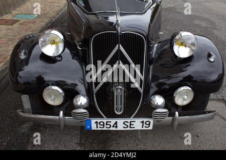 Citroen Traction Avant 15-Six Berline, auto francese d'epoca da 1954 pollici Francia Foto Stock