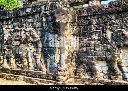 elefante sul muro Angkor a Siem Reap, Cambogia. Foto Stock