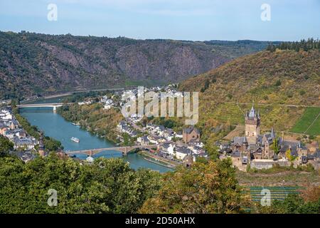 Vista del Reichsburg a Cochem sulla Mosella Foto Stock