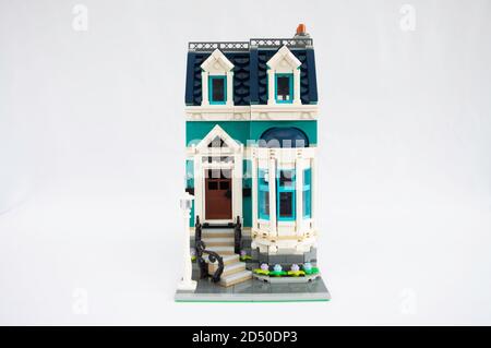 Parte anteriore di LEGO Creator Expert Modular House - Libreria 10270 Foto Stock