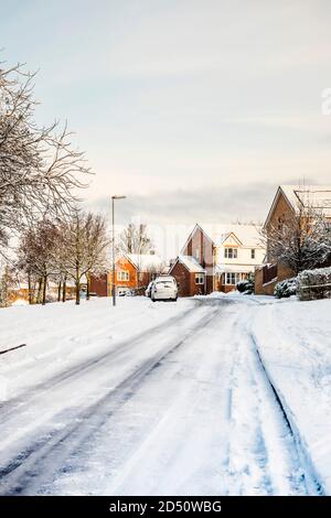 Scena invernale di case dopo una caduta di neve a Consett, Contea di Durham, Regno Unito Foto Stock