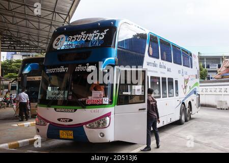 Chiangmai, Thailandia - Ottobre 10 2020: Autobus di Nakhonchai tour Company. Percorso Nakhon ratchasima e Chiangmai. Foto alla stazione degli autobus di Chiangmai, thail Foto Stock