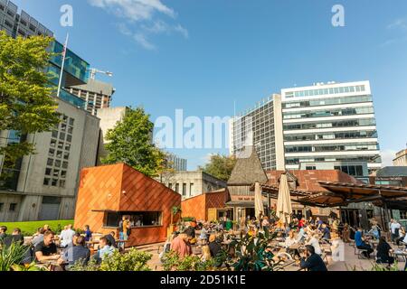 Famoso ristorante all'aperto con musica dal vivo a Spinningfields, nel centro di Manchester. Foto Stock