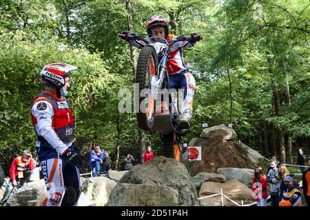 Toni Bou (Montesa / Trial GP) durante il Campionato del mondo Hertz FIM Trial (round 4) sul circuito Moto Club Lazzate il 11 ottobre 2020 a Lazzate (MB) Foto Stock