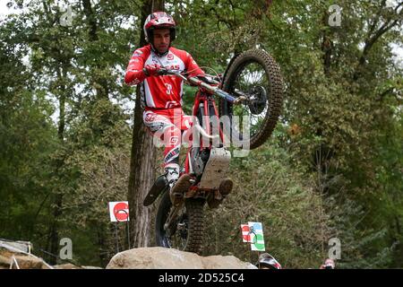 Jorge Casales (gas gas / Trial GP) durante il Campionato del mondo Hertz FIM Trial (round 4) sul circuito Moto Club Lazzate il 11 ottobre 2020 a Lazzate Foto Stock