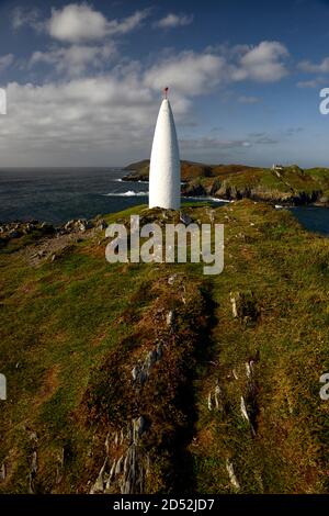 Baltimora, faro di navigazione del XIX secolo, scogliera, scogliere, costa, costa, avvertimento, indicazione, pericolo, naufragio, naufragi, sughero occidentale, irlanda, RM Irlanda Foto Stock