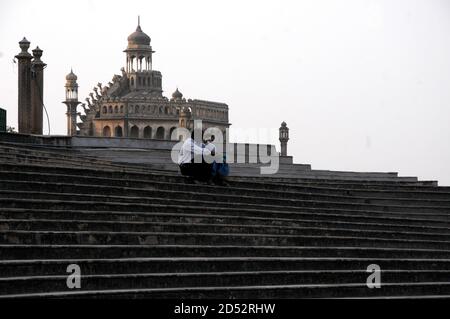 Bara Imambara complesso a Lucknow, Uttar Pradesh (UP) India costruito da Asaf-ud-Daula, il Nawab di Awadh nel 1784. La costruzione di Bara Imambara fu avviata Foto Stock