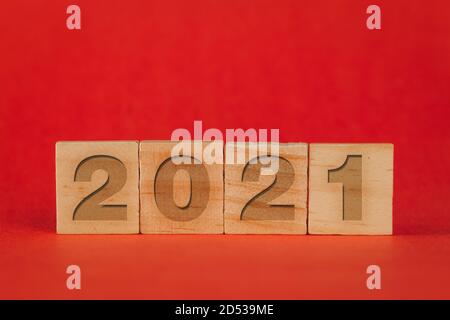 Il nuovo anno 2021 su cubetti di legno Foto Stock