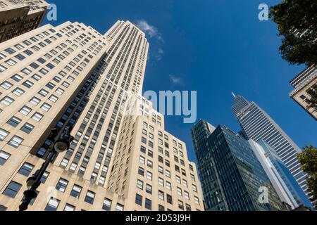 500 Fifth Avenue e una torre Vanderbilt su Midtown Manhattan e 42nd Street, New York Foto Stock