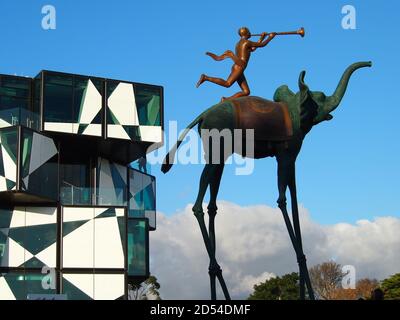 Mostra Salvador Dali presso la cantina d'Arenberg, Adelaide Hills, Australia del Sud Foto Stock