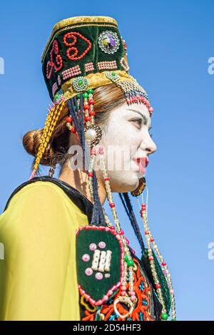 Miami Florida, Bayfront Park Hong Kong Dragon Boat Race Festival, abbigliamento donna donna donna abiti regalia, Foto Stock