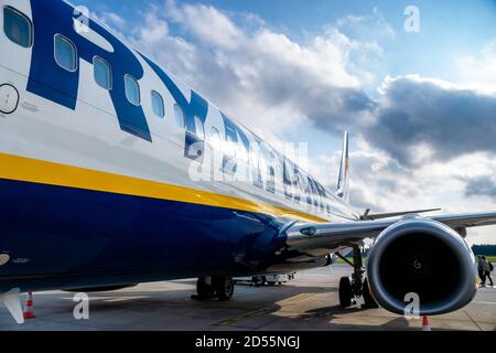 Boeing 737-800 appartenente alla compagnia aerea low-cost Ryanair Foto Stock