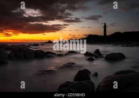 Alba al faro di Eddystone Point. Foto Stock